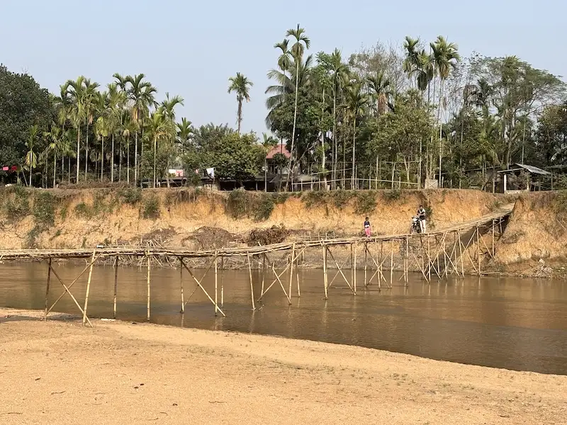 Manda River and beach